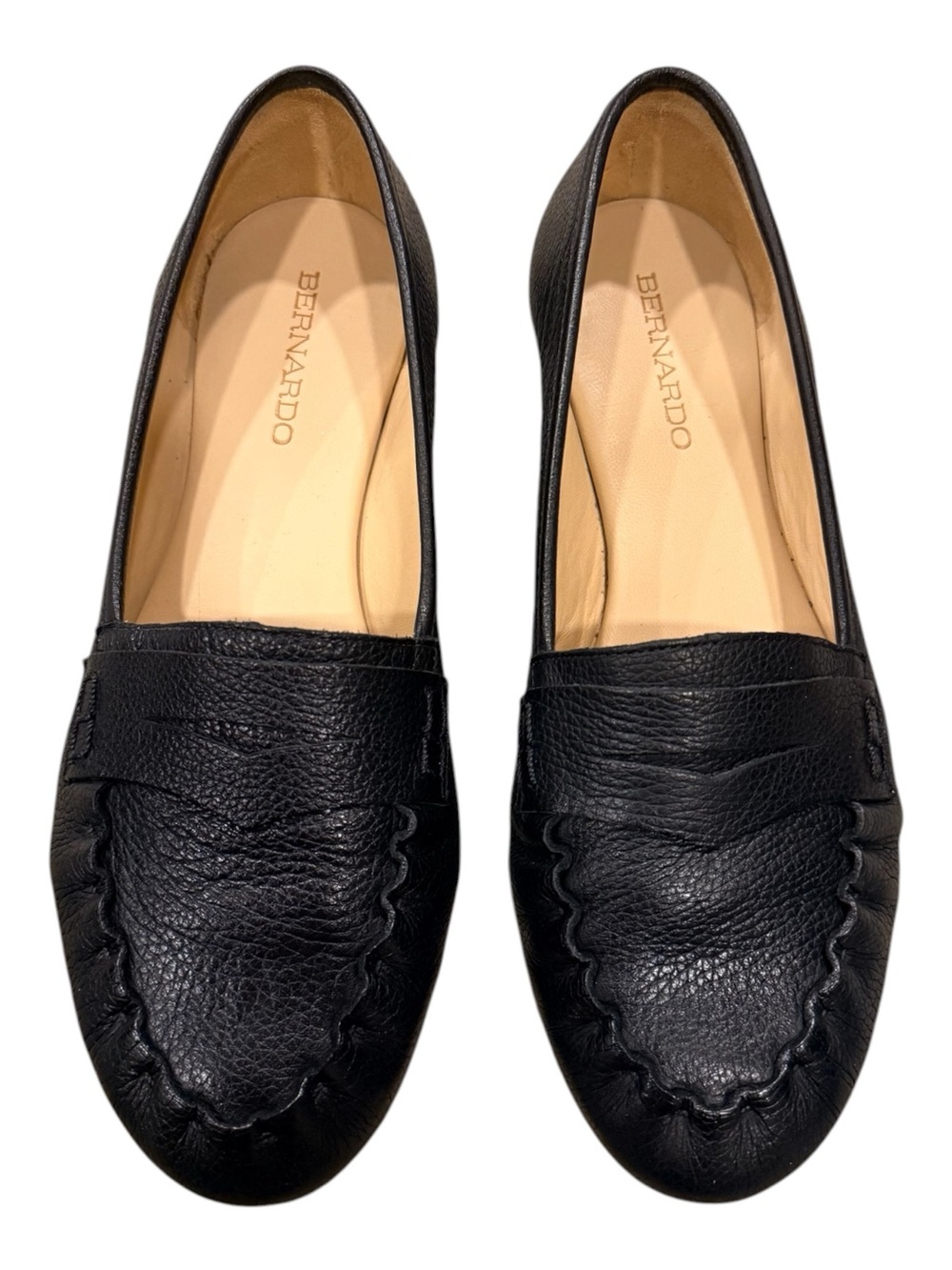 Bernardo Sage Black Pebbled Leather Penny Loafers Moccasin Flats Slip On 7.5 M